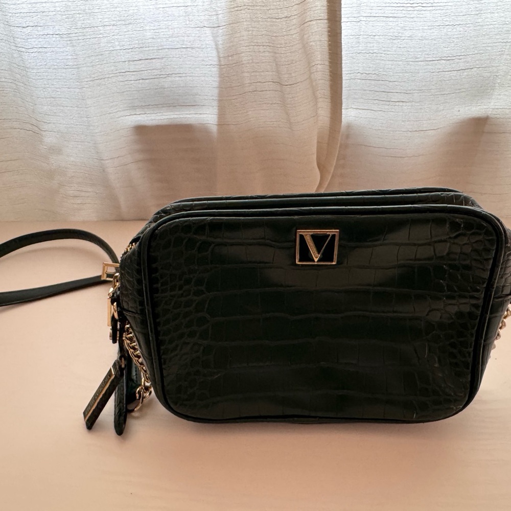 V-Accent Croc-Embossed Green Crossbody Bag